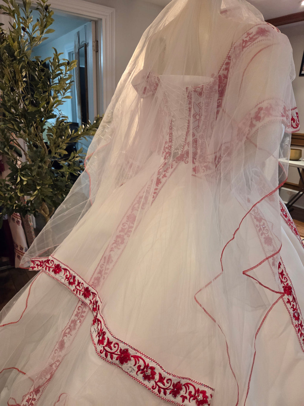 'The Haya Bridal Henna Red & White Wedding Thobe/Gown ( 4 Pieces)