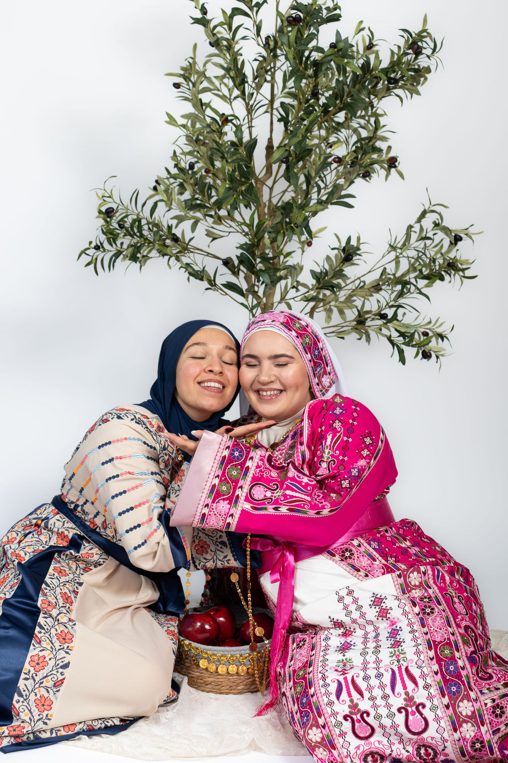 The Lujian Thobe - Hot Pink and White Diamond Traditional Full Tatreez Back and Front Thobe With Matching Head Veil