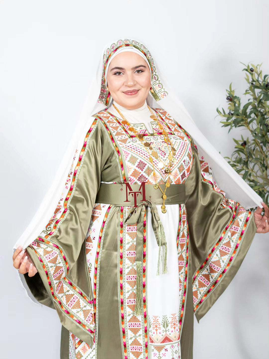 The Ella Thobe -  Green & White Diamond Traditional Full Tatreez Back and Front Thobe With Matching Head Veil