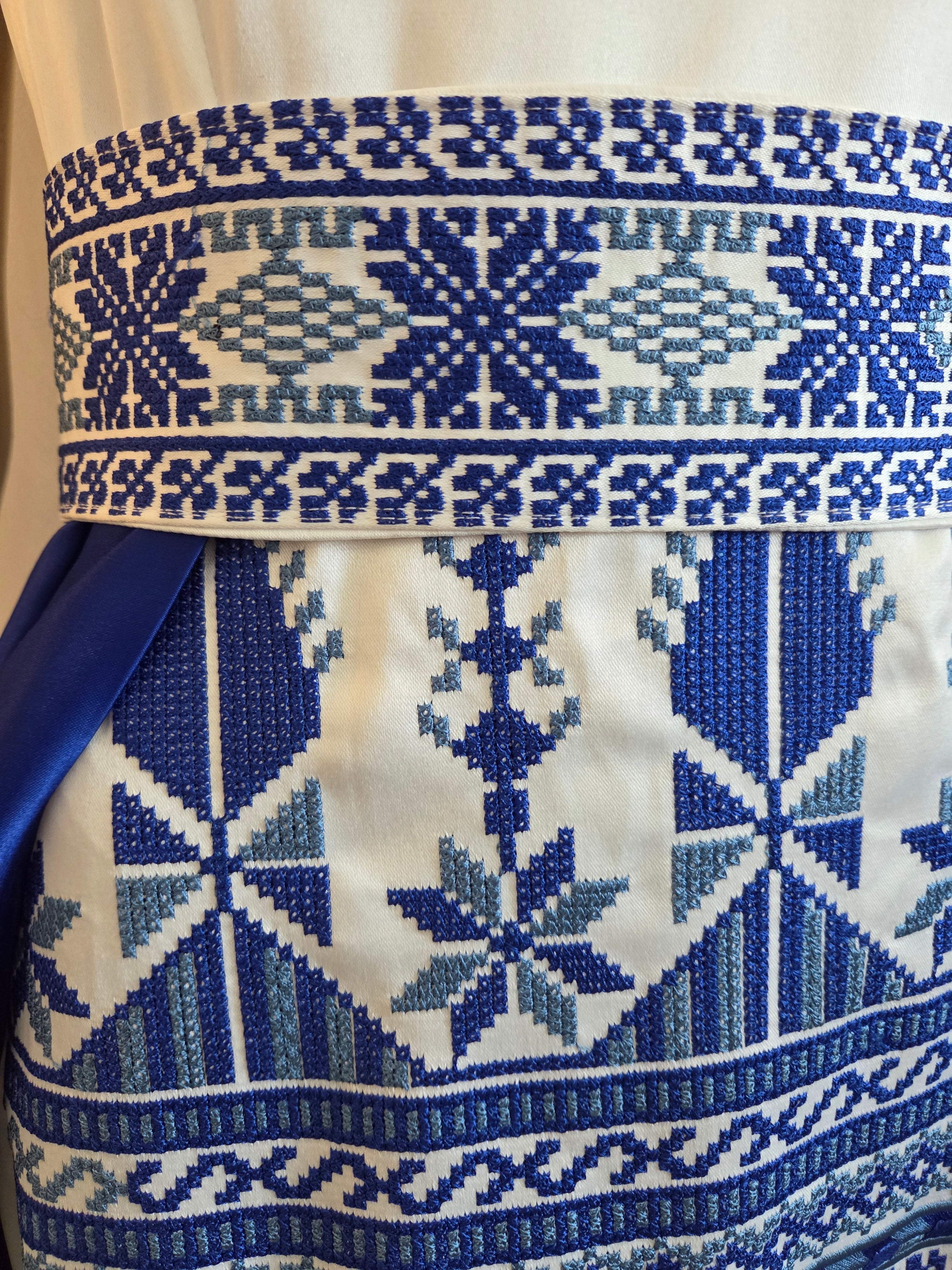 Yaffa Thobe - Blue and White Bridal sleeveless long Tail Thobe dress (Embroidered Tatreez Palestinian Jordanian Thobe)
