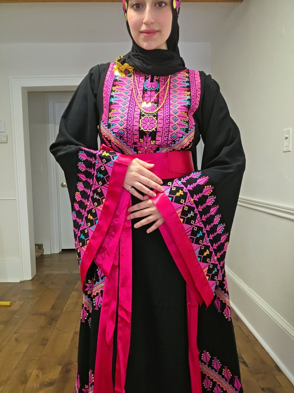 The Asia Thobe Black & Hot Pink Modern Full tatreez & Satin back and front Thobe With Matching head Veil